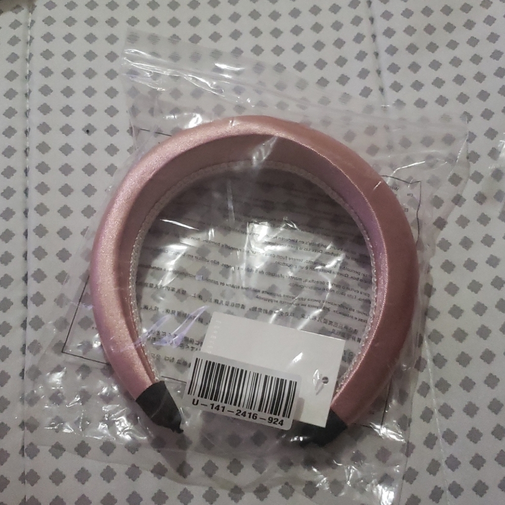 Pink headband - Picture 5 of 5